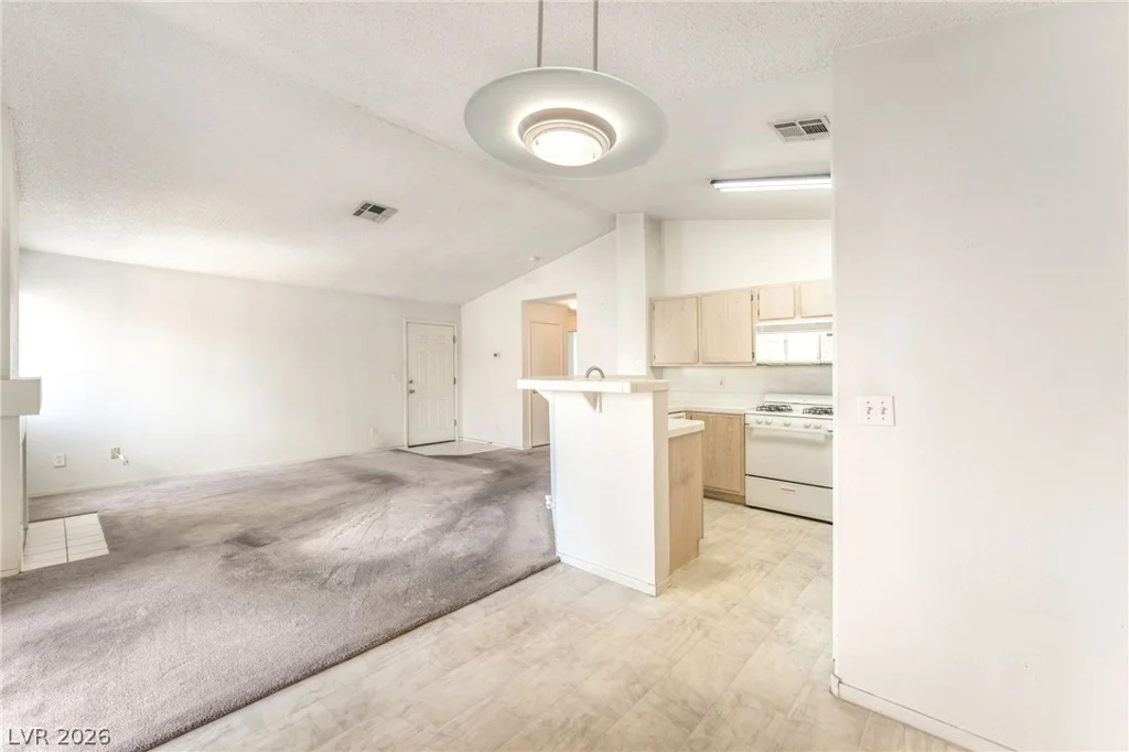 601 Devonhall, Las Vegas, NV 89145