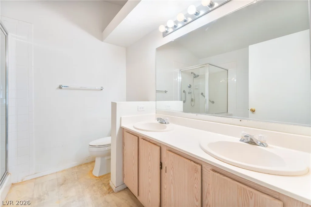 601 Devonhall, Las Vegas, NV 89145
