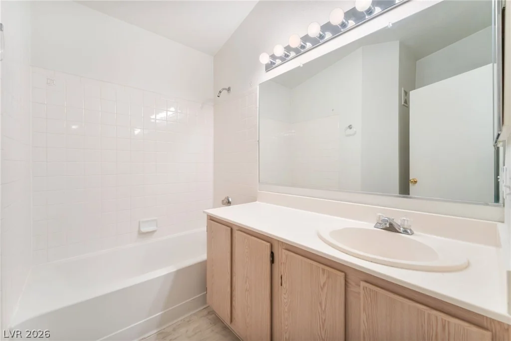 601 Devonhall, Las Vegas, NV 89145