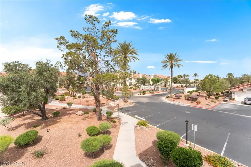 601 Devonhall, Las Vegas, NV 89145