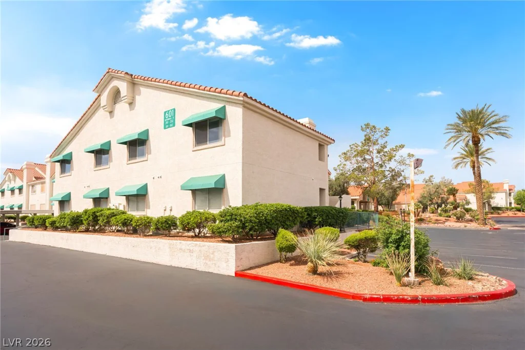 601 Devonhall, Las Vegas, NV 89145