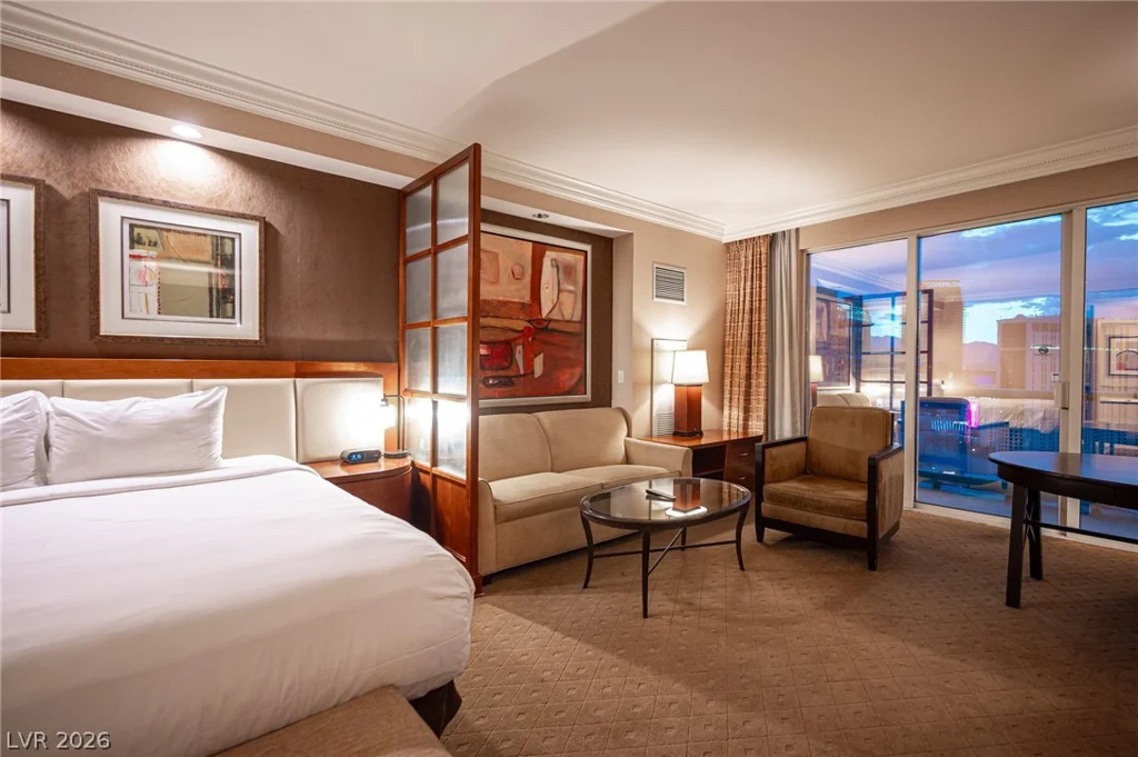 135 HARMON, Las Vegas, NV 89109