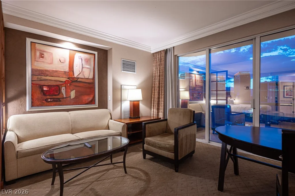 135 HARMON, Las Vegas, NV 89109