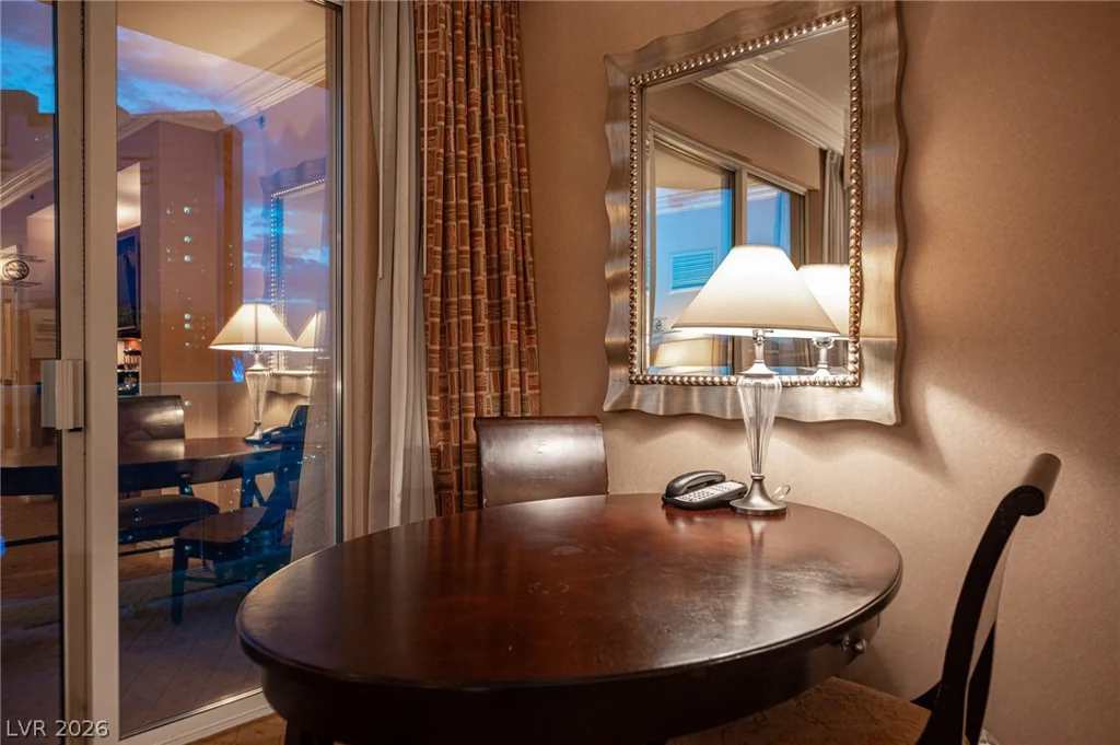 135 HARMON, Las Vegas, NV 89109