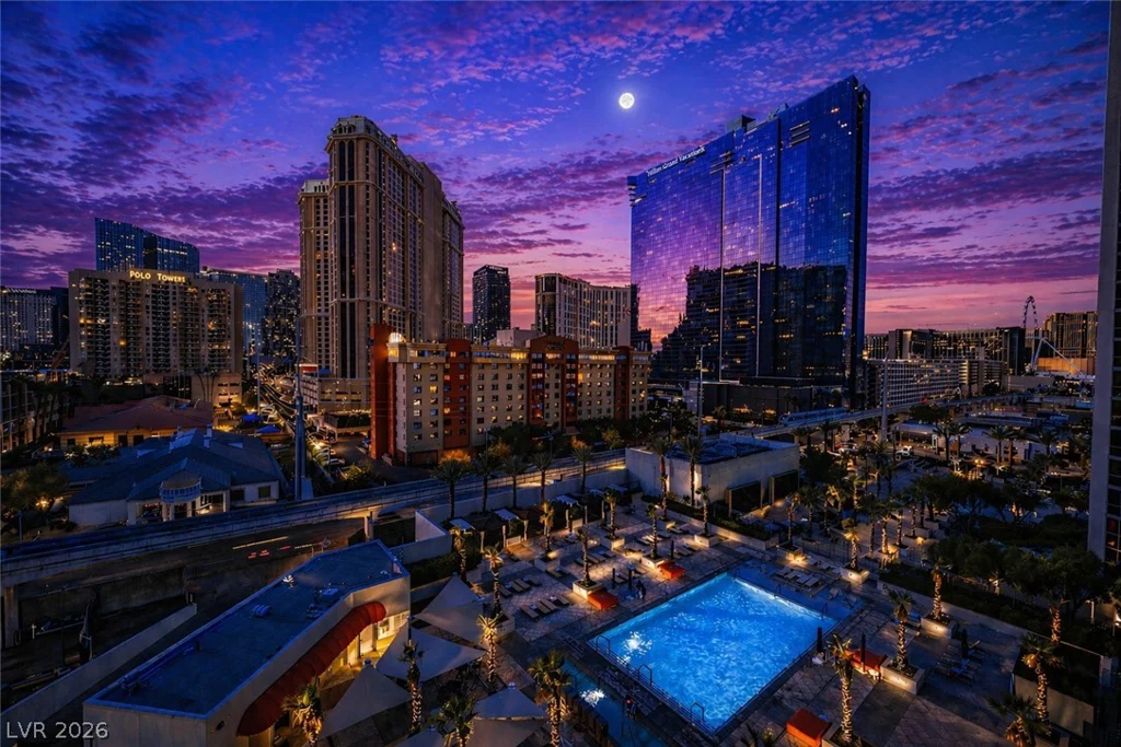 135 HARMON, Las Vegas, NV 89109