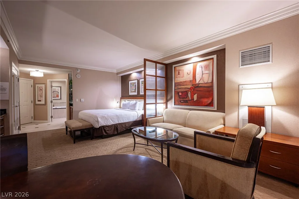 135 HARMON, Las Vegas, NV 89109