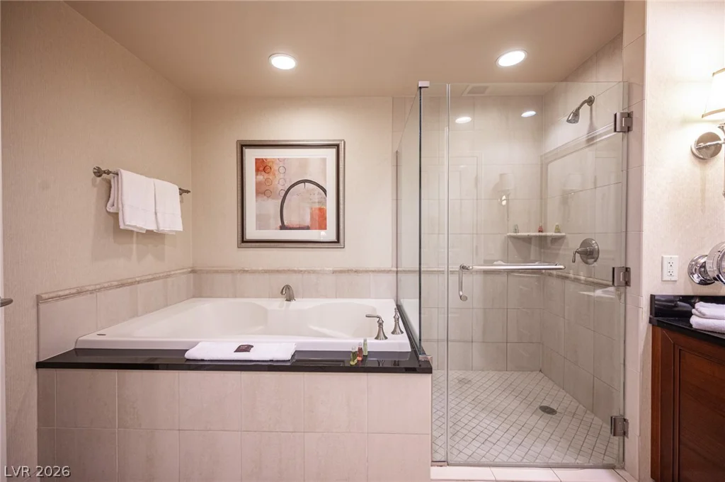 135 HARMON, Las Vegas, NV 89109