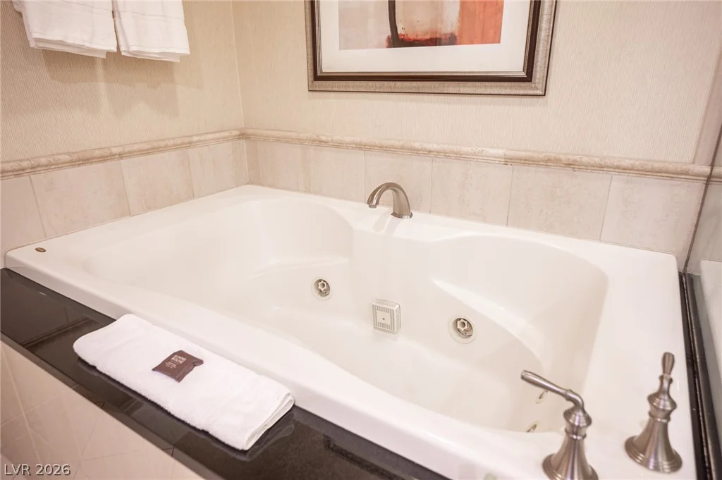 135 HARMON, Las Vegas, NV 89109