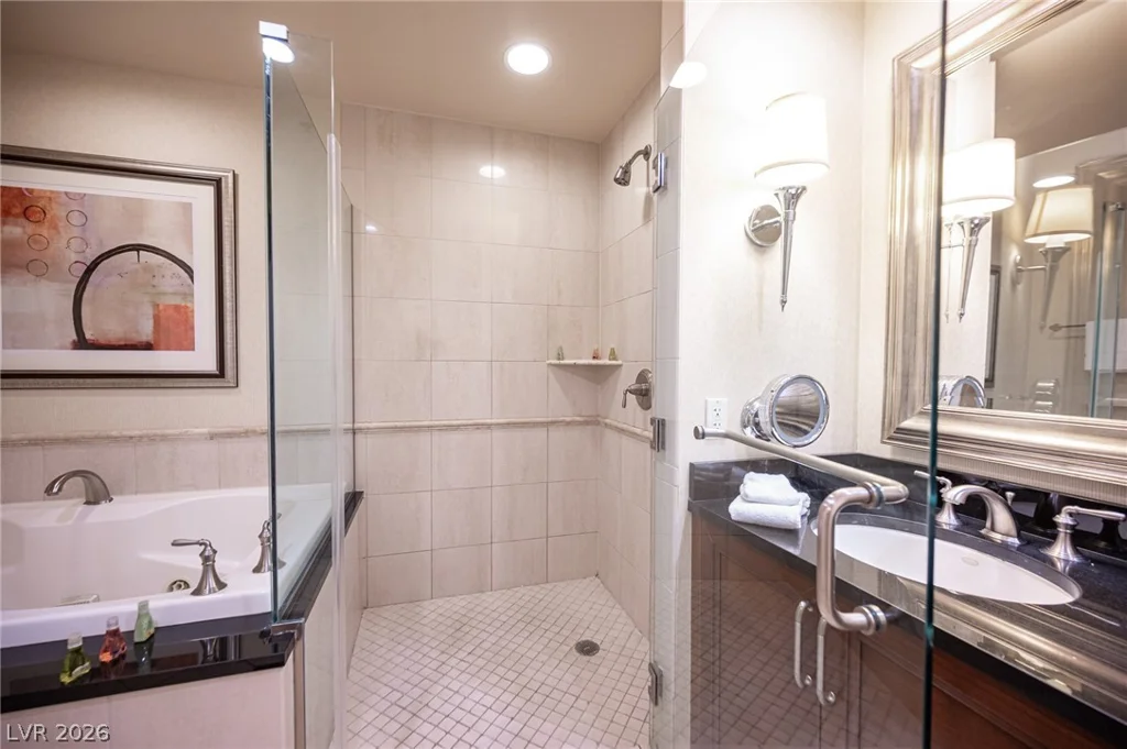 135 HARMON, Las Vegas, NV 89109