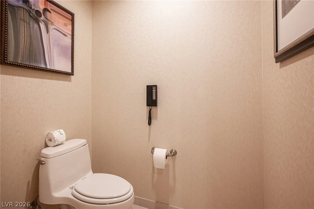 135 HARMON, Las Vegas, NV 89109