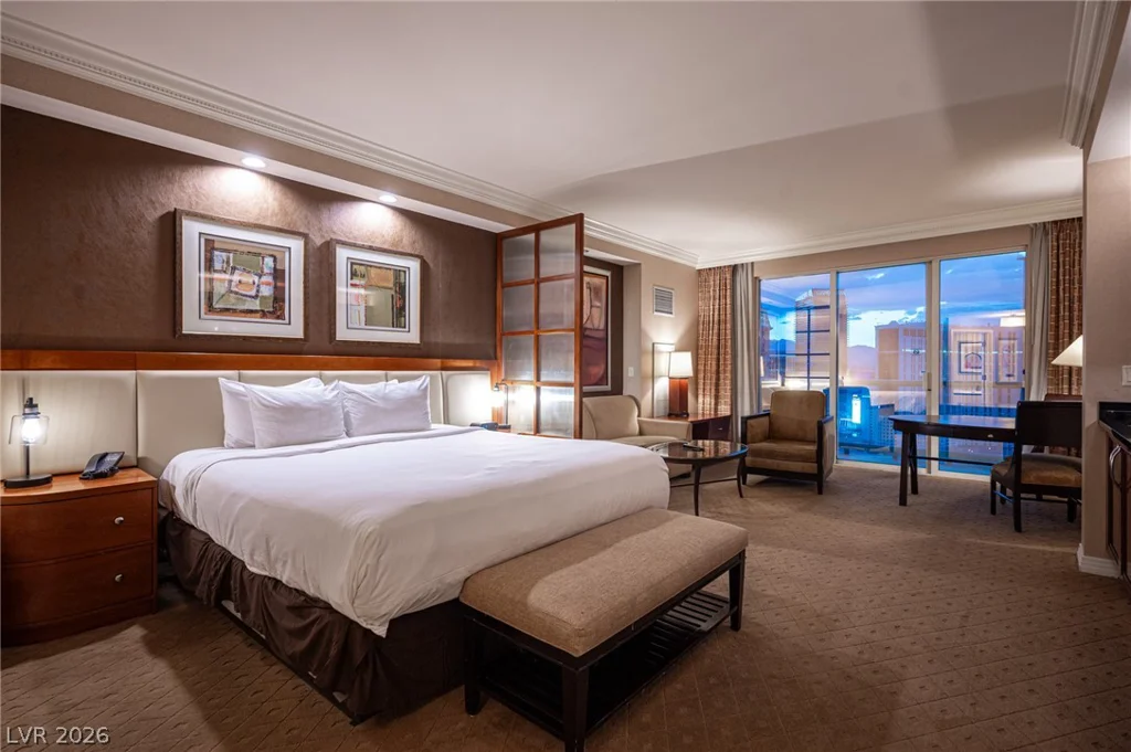 135 HARMON, Las Vegas, NV 89109