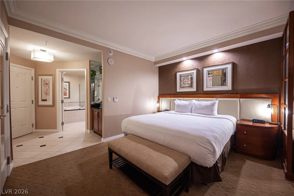 135 HARMON, Las Vegas, NV 89109