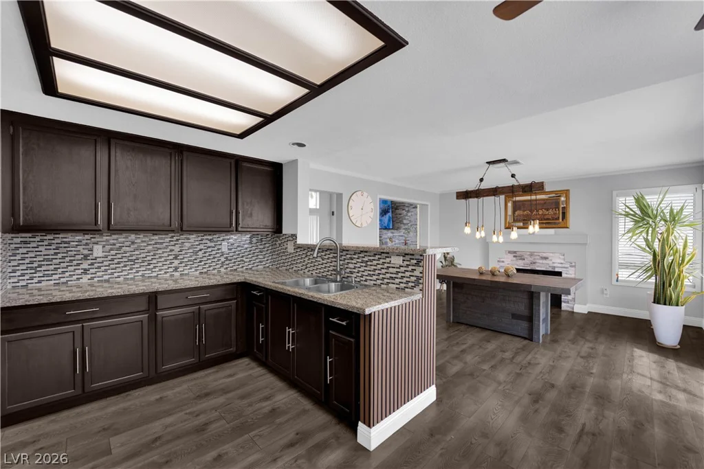 1527 Bent Arrow, North Las Vegas, NV 89031