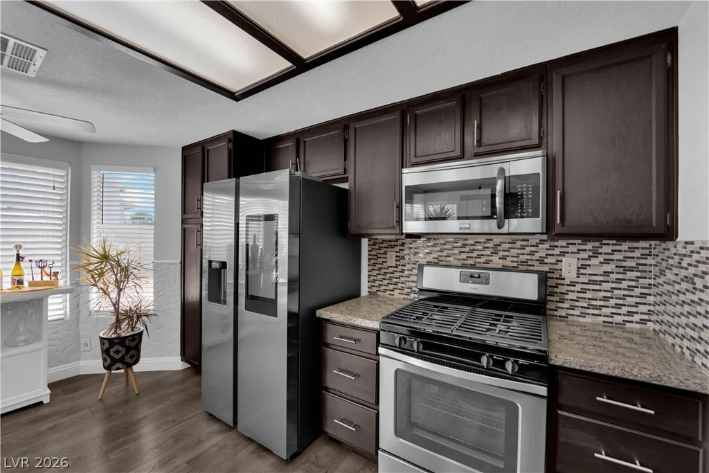 1527 Bent Arrow, North Las Vegas, NV 89031
