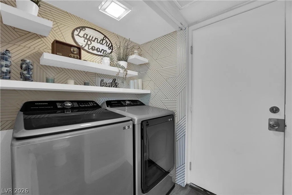 1527 Bent Arrow, North Las Vegas, NV 89031