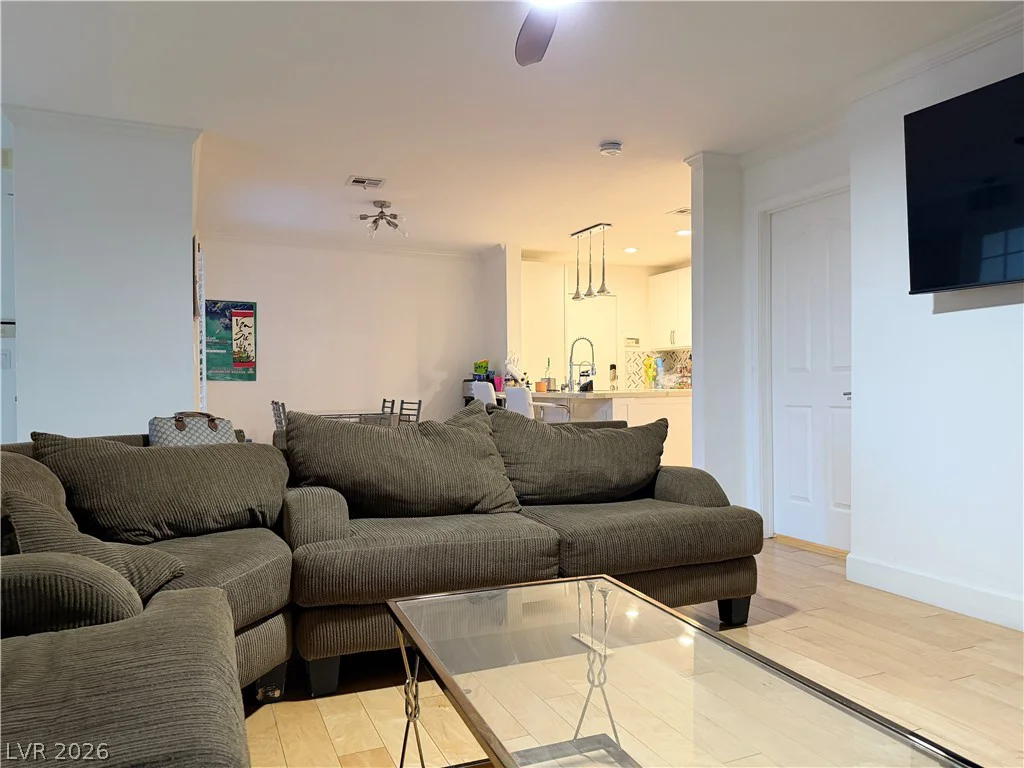 8452 Boseck, Las Vegas, NV 89145