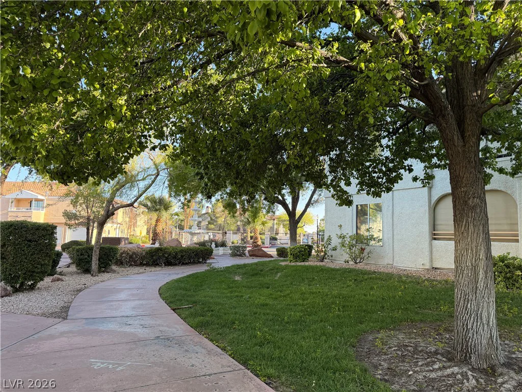 8452 Boseck, Las Vegas, NV 89145