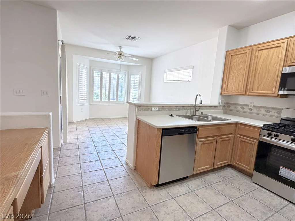 2557 Downeyville, Henderson, NV 89052
