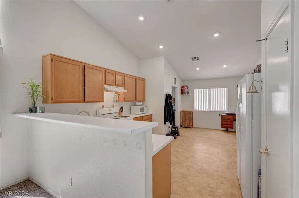 2106 Maui Surf, North Las Vegas, NV 89031
