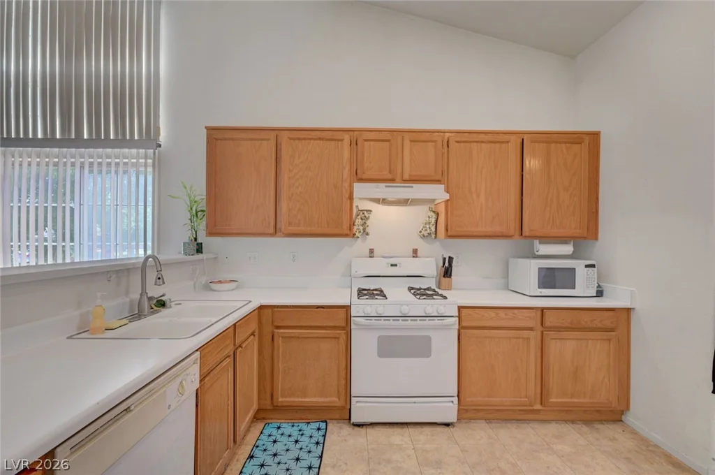 2106 Maui Surf, North Las Vegas, NV 89031