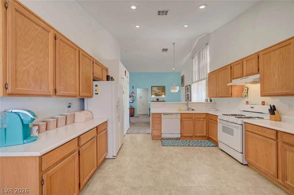 2106 Maui Surf, North Las Vegas, NV 89031