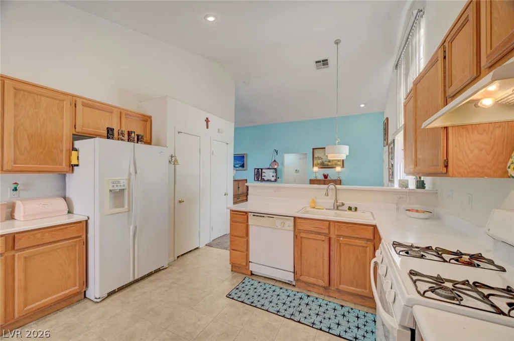 2106 Maui Surf, North Las Vegas, NV 89031
