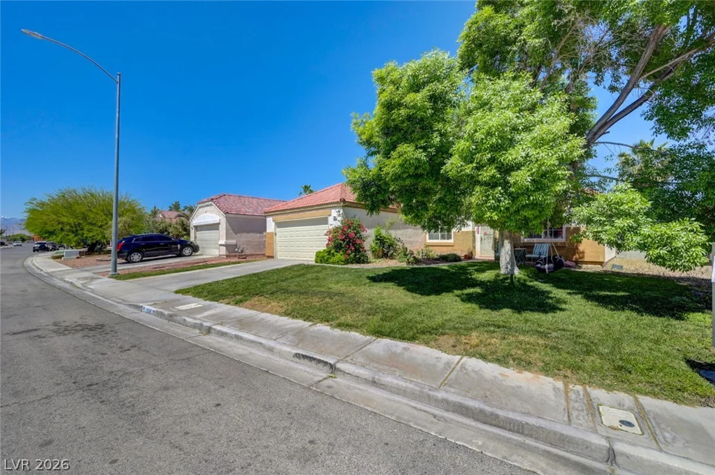 2106 Maui Surf, North Las Vegas, NV 89031