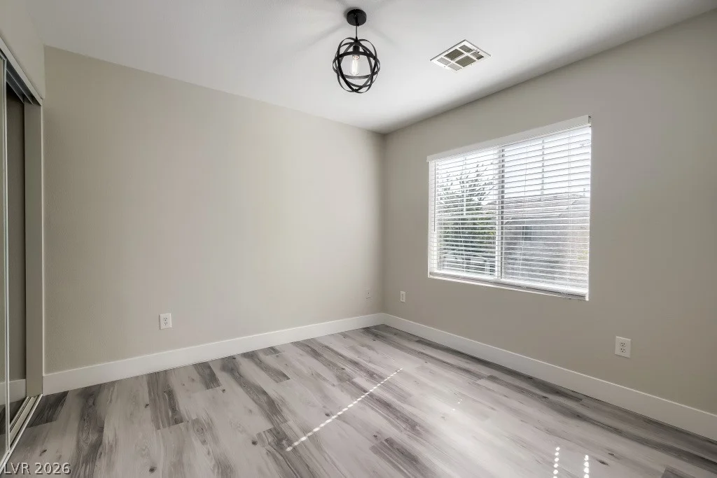 8134 Golden Flowers, Las Vegas, NV 89139