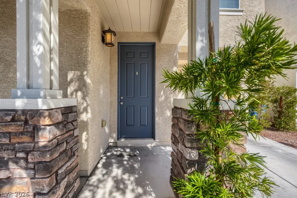 8134 Golden Flowers, Las Vegas, NV 89139