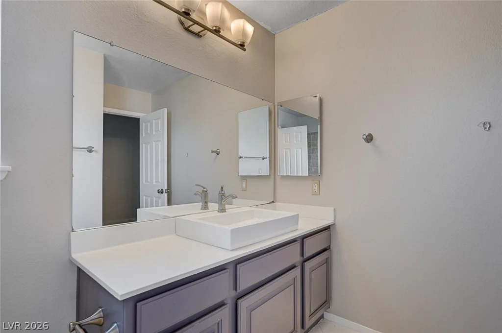 8708 Captains, Las Vegas, NV 89117