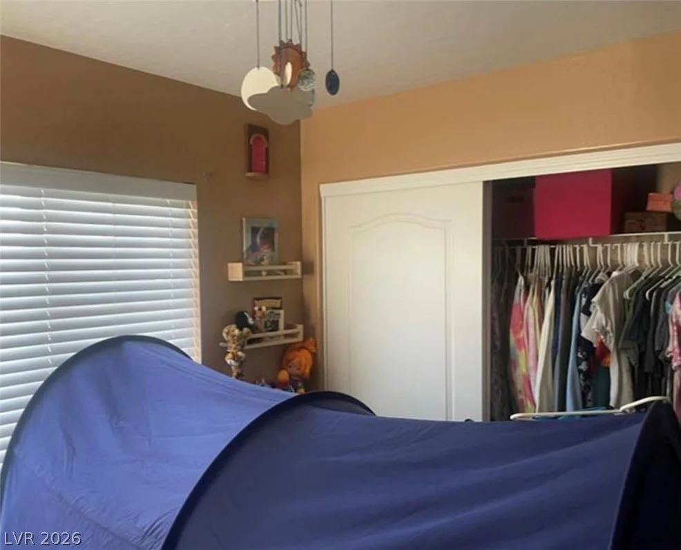 10225 Headrick, Las Vegas, NV 89166