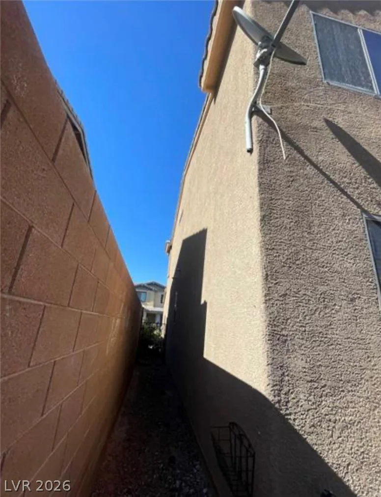 10225 Headrick, Las Vegas, NV 89166