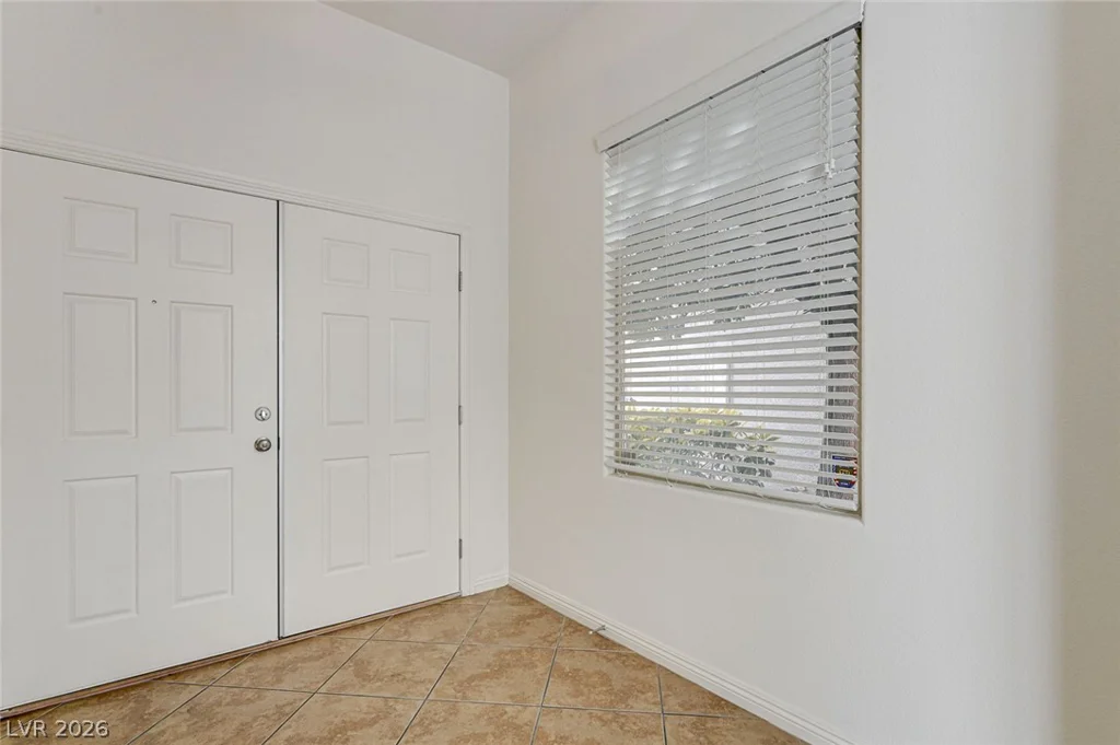 9205 Whitekirk, Las Vegas, NV 89145