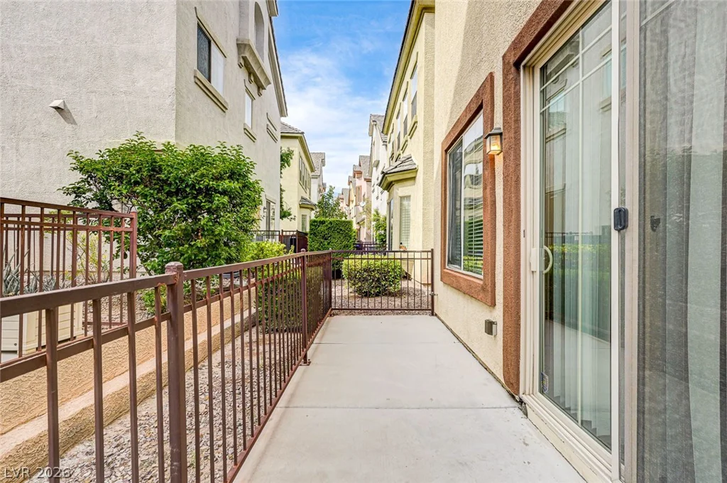 9205 Whitekirk, Las Vegas, NV 89145