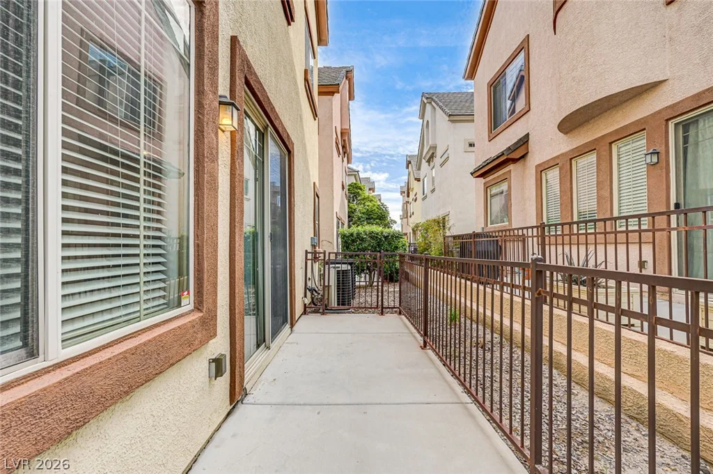 9205 Whitekirk, Las Vegas, NV 89145