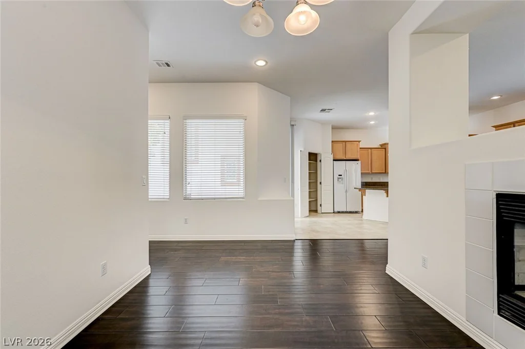 9205 Whitekirk, Las Vegas, NV 89145