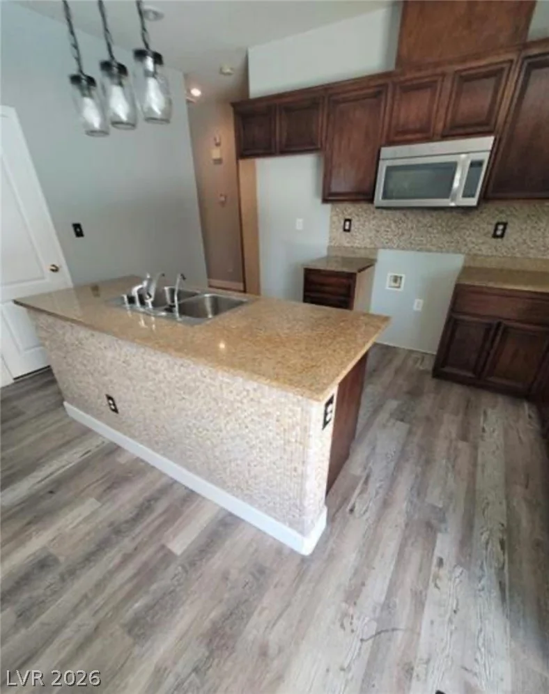 7349 Dolphine Crest, Las Vegas, NV 89129
