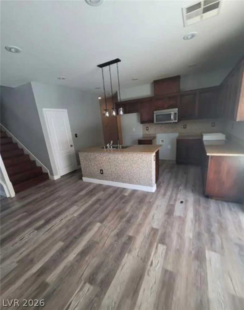 7349 Dolphine Crest, Las Vegas, NV 89129