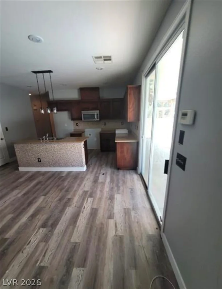 7349 Dolphine Crest, Las Vegas, NV 89129