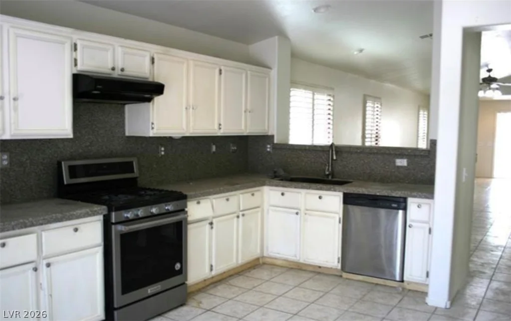 9524 Kelly Creek, Las Vegas, NV 89129