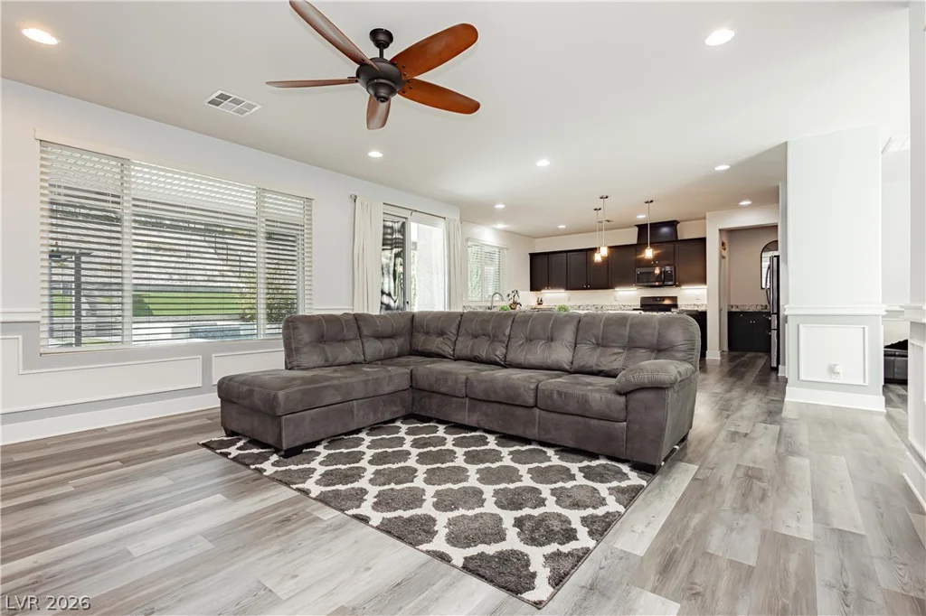 4529 Eagle Nest Peak, Las Vegas, NV 89129