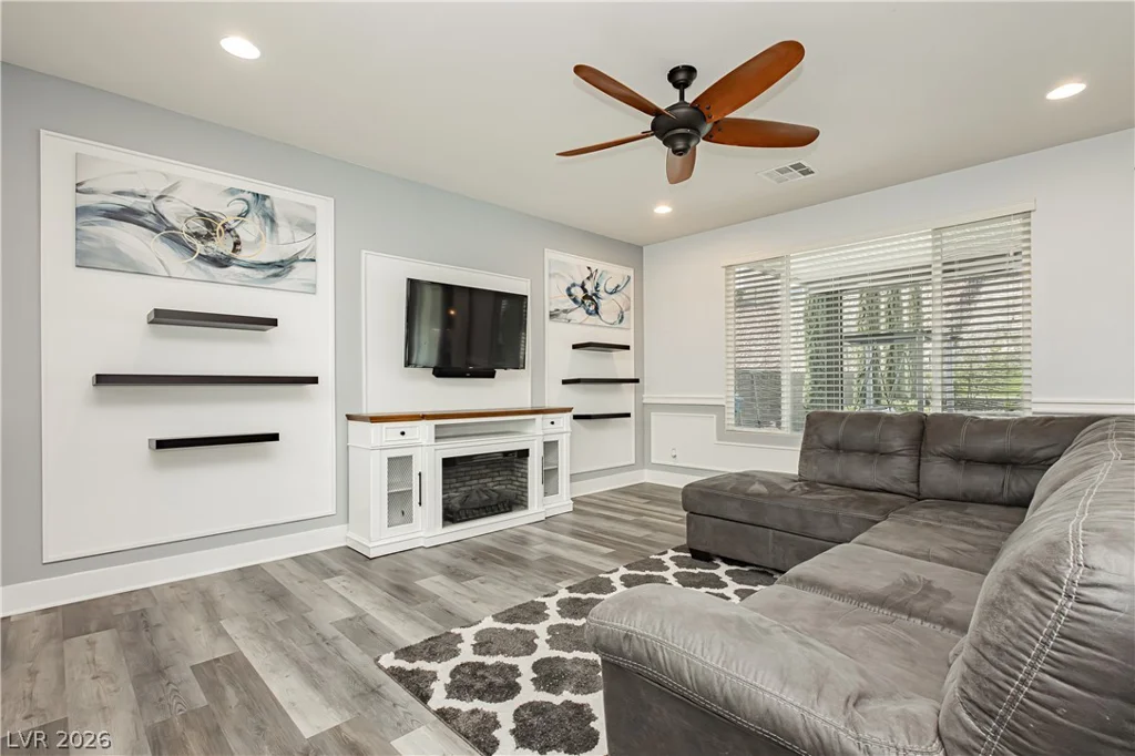 4529 Eagle Nest Peak, Las Vegas, NV 89129