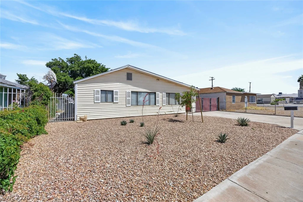 132 Cedar, Henderson, NV 89015