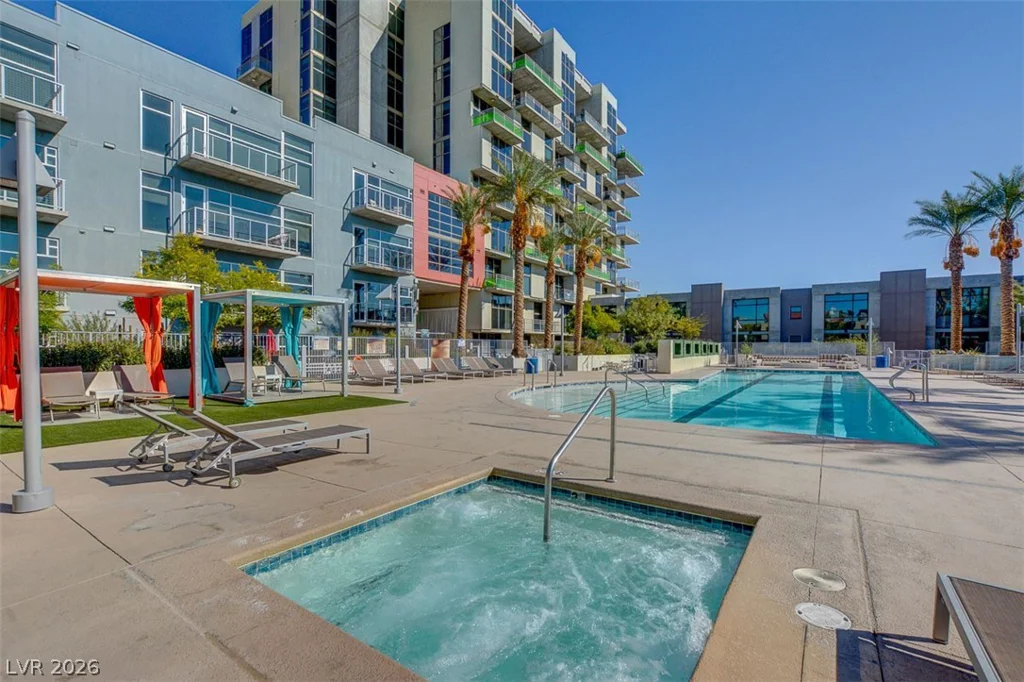 353 Bonneville, Las Vegas, NV 89101