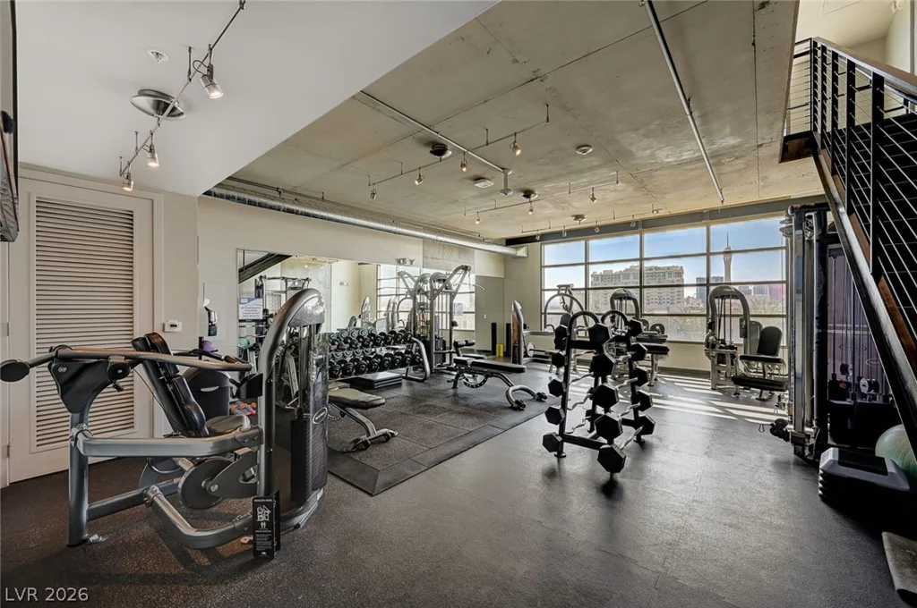 353 Bonneville, Las Vegas, NV 89101