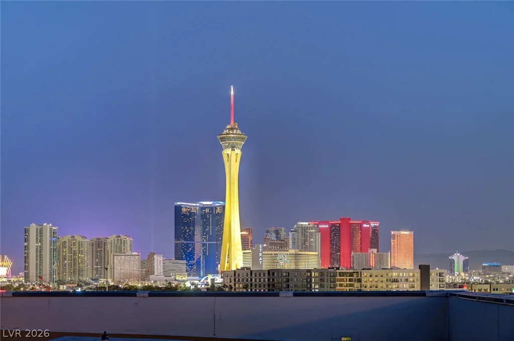 353 Bonneville, Las Vegas, NV 89101