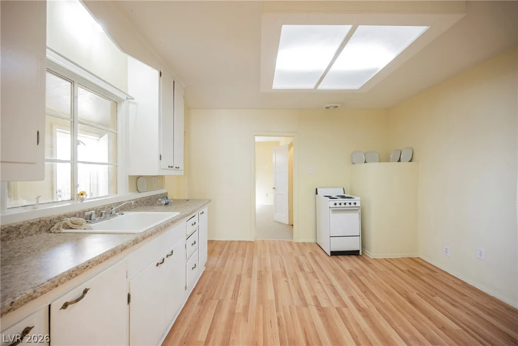 203 13th, Las Vegas, NV 89101