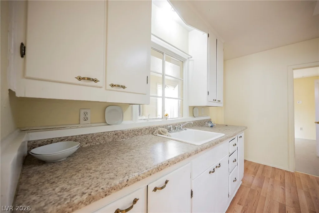 203 13th, Las Vegas, NV 89101