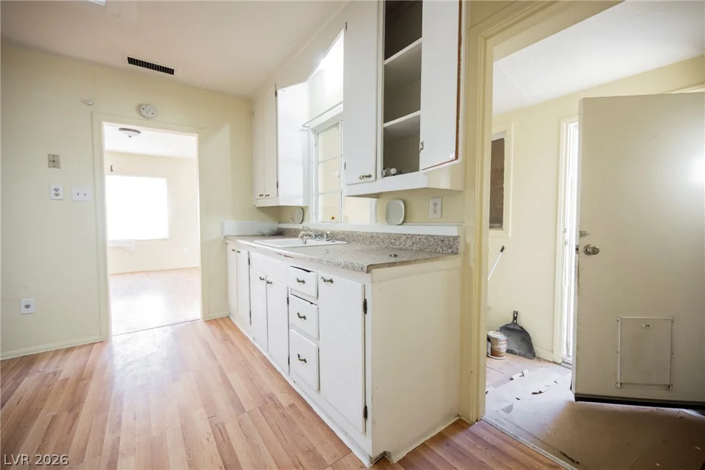 203 13th, Las Vegas, NV 89101