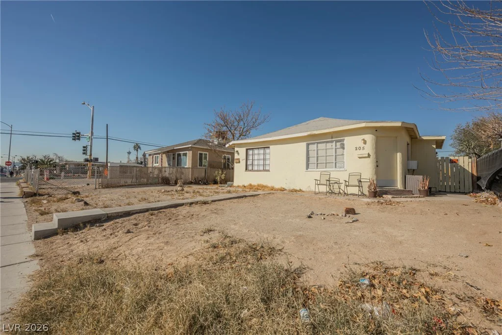 203 13th, Las Vegas, NV 89101